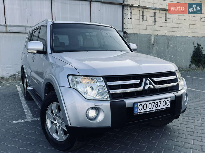 Внедорожник / Кроссовер Mitsubishi Pajero 2007 в Одессе