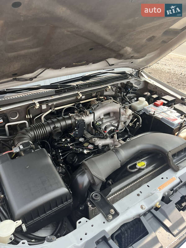 Внедорожник / Кроссовер Mitsubishi Pajero 2008 в Запорожье фото 13 Внедорожник / Кроссовер Mitsubishi Pajero 2008 в Запорожье