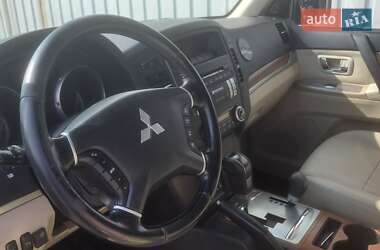 Внедорожник / Кроссовер Mitsubishi Pajero 2008 в 