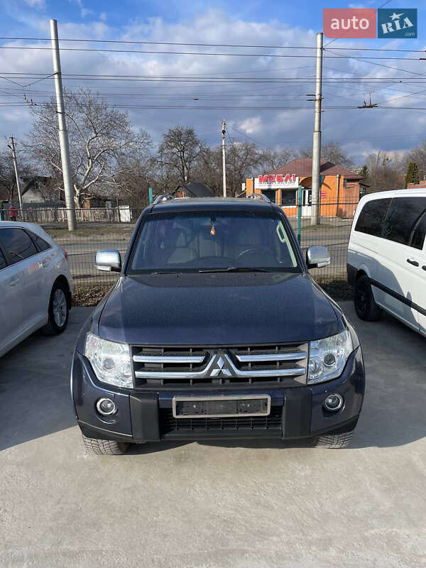 Внедорожник / Кроссовер Mitsubishi Pajero 2007 в Полтаве