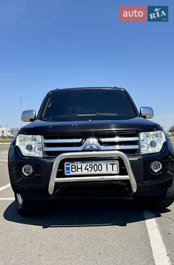 Внедорожник / Кроссовер Mitsubishi Pajero 2008 в 