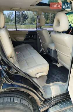 Внедорожник / Кроссовер Mitsubishi Pajero 2007 в 