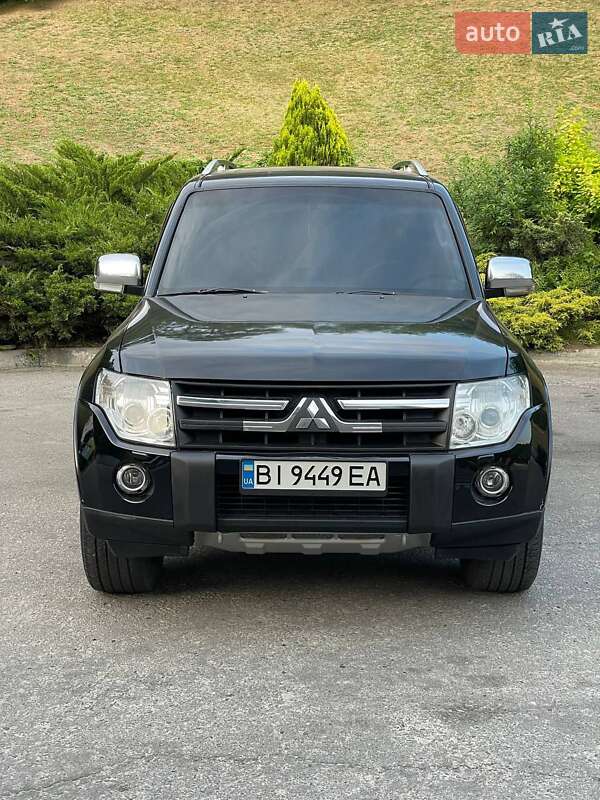 Внедорожник / Кроссовер Mitsubishi Pajero 2007 в 