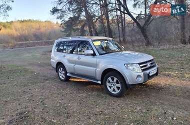 Внедорожник / Кроссовер Mitsubishi Pajero 2007 в Краматорске
