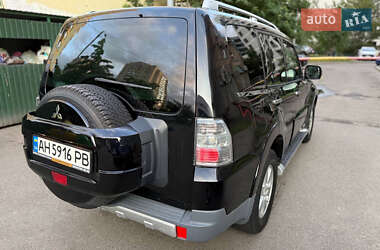 Внедорожник / Кроссовер Mitsubishi Pajero 2007 в 