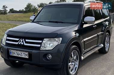 Внедорожник / Кроссовер Mitsubishi Pajero 2007 в Днепре