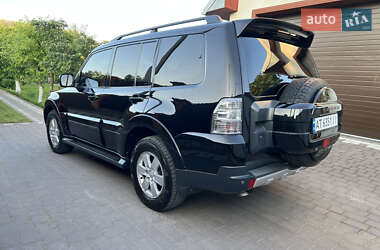 Внедорожник / Кроссовер Mitsubishi Pajero 2007 в 