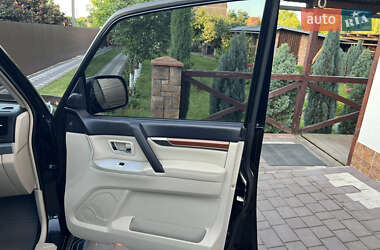 Внедорожник / Кроссовер Mitsubishi Pajero 2007 в 