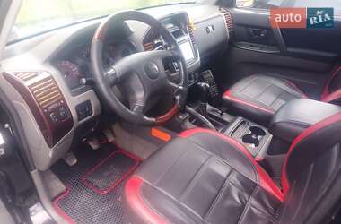 Внедорожник / Кроссовер Mitsubishi Pajero 2001 в 