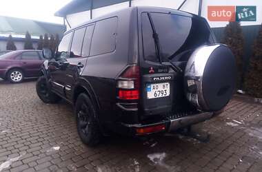 Внедорожник / Кроссовер Mitsubishi Pajero 2001 в 