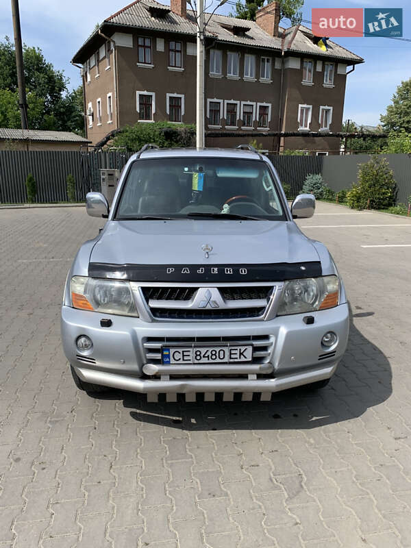 Внедорожник / Кроссовер Mitsubishi Pajero 2007 в 