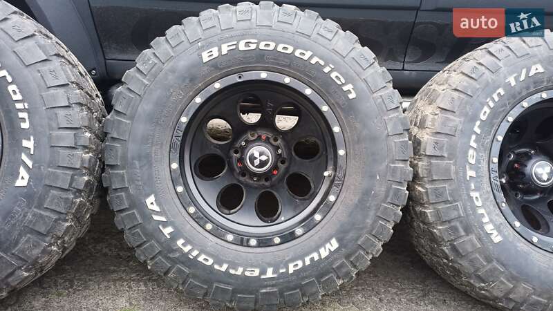 Позашляховик / Кросовер Mitsubishi Pajero 2003 в Києві
