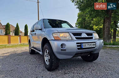 Внедорожник / Кроссовер Mitsubishi Pajero 2004 в Ромнах