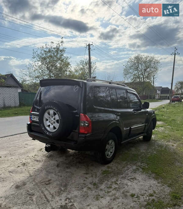 Позашляховик / Кросовер Mitsubishi Pajero 2006 в Черкасах