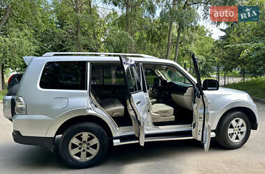 Внедорожник / Кроссовер Mitsubishi Pajero 2007 в Харькове