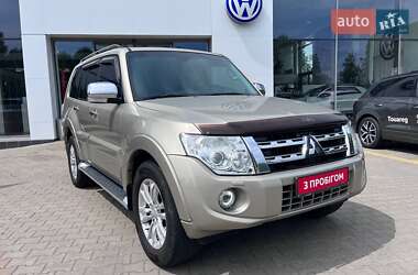 Внедорожник / Кроссовер Mitsubishi Pajero 2012 в Житомире