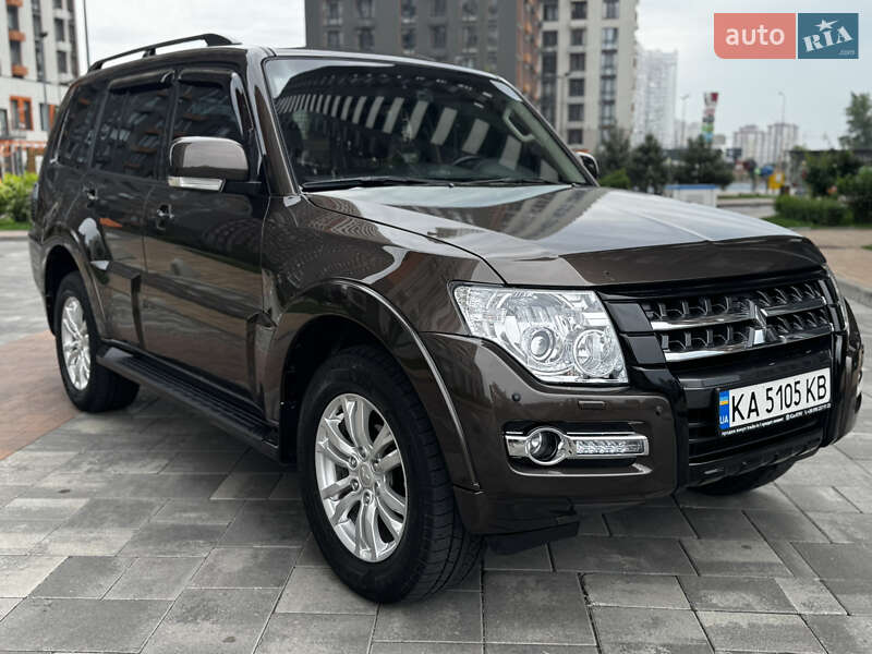Mitsubishi Pajero 2019