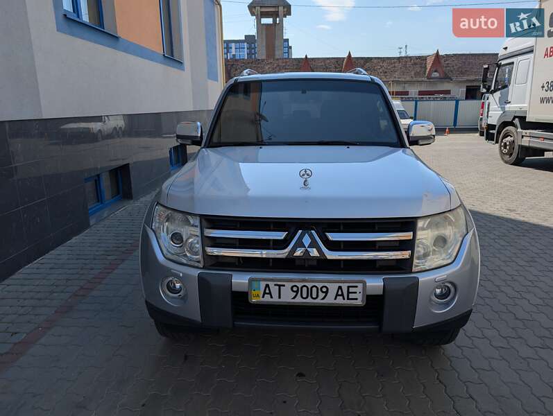 Внедорожник / Кроссовер Mitsubishi Pajero 2008 в Ивано-Франковске