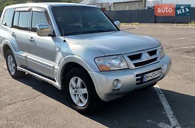 Внедорожник / Кроссовер Mitsubishi Pajero 2006 в 
