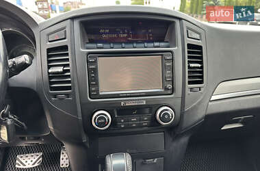 Внедорожник / Кроссовер Mitsubishi Pajero 2007 в 