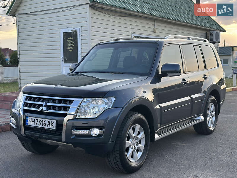 Mitsubishi Pajero 2010