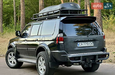 Внедорожник / Кроссовер Mitsubishi Pajero 2006 в 