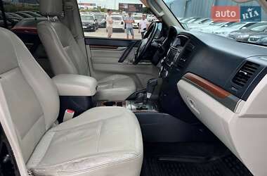 Внедорожник / Кроссовер Mitsubishi Pajero 2009 в 