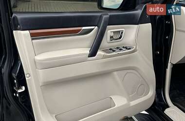 Внедорожник / Кроссовер Mitsubishi Pajero 2009 в 