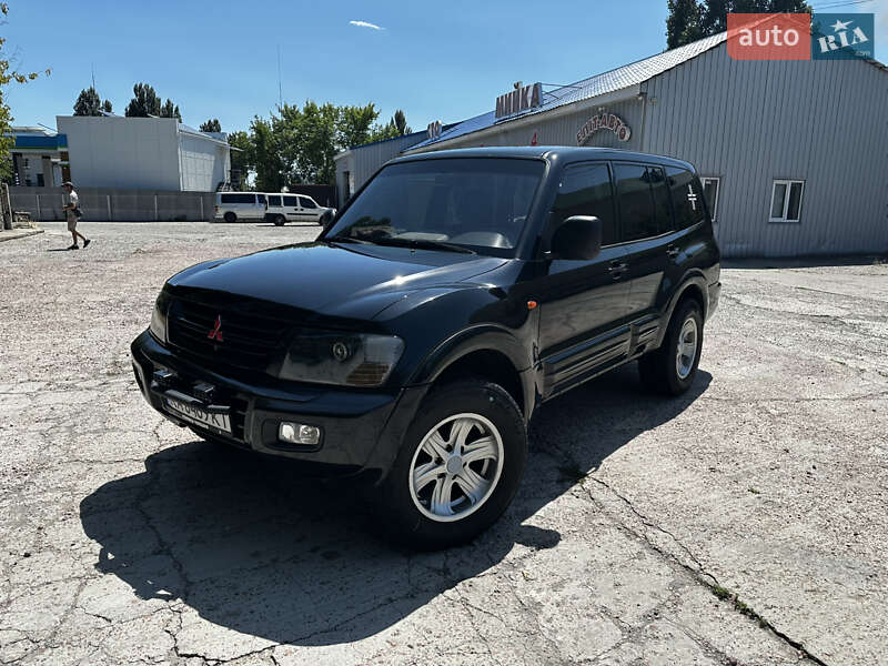 Внедорожник / Кроссовер Mitsubishi Pajero 2000 в Киеве