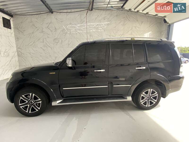 Позашляховик / Кросовер Mitsubishi Pajero 2008 в П'ятихатках фото 3 Позашляховик / Кросовер Mitsubishi Pajero 2008 в П'ятихатках