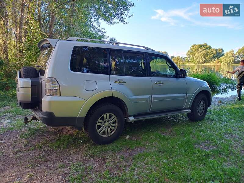 Внедорожник / Кроссовер Mitsubishi Pajero 2007 в Черкассах