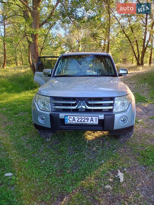 Mitsubishi Pajero 2007