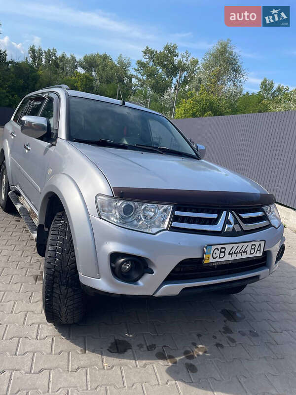 Mitsubishi Pajero 2015