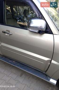 Внедорожник / Кроссовер Mitsubishi Pajero 2007 в 