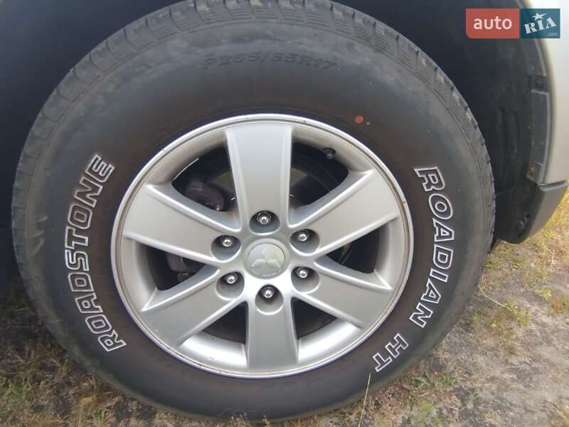 Внедорожник / Кроссовер Mitsubishi Pajero 2007 в Киеве
