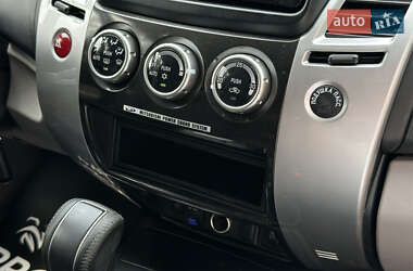 Внедорожник / Кроссовер Mitsubishi Pajero 2013 в 