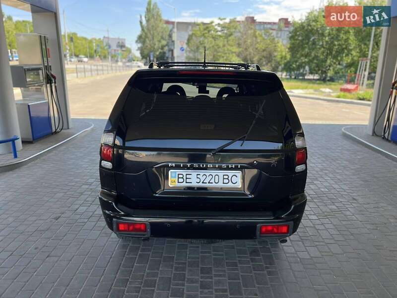 Позашляховик / Кросовер Mitsubishi Pajero 2007 в Миколаєві