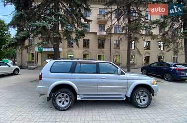 Внедорожник / Кроссовер Mitsubishi Pajero 2005 в 