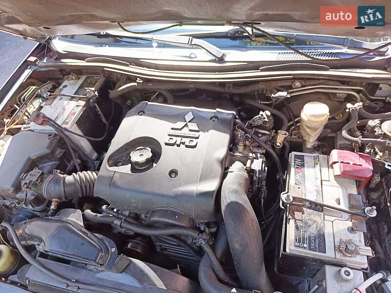 Внедорожник / Кроссовер Mitsubishi Pajero 2010 в Хмельницком