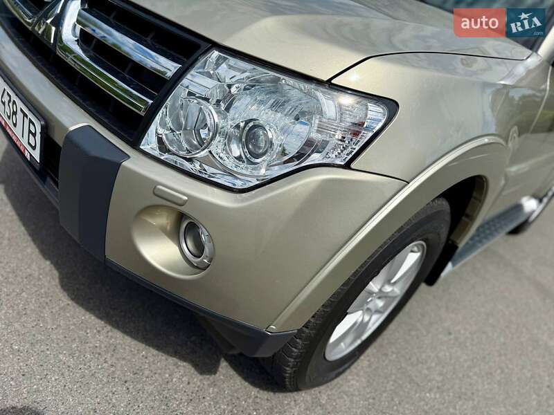Позашляховик / Кросовер Mitsubishi Pajero 2008 в Дніпрі