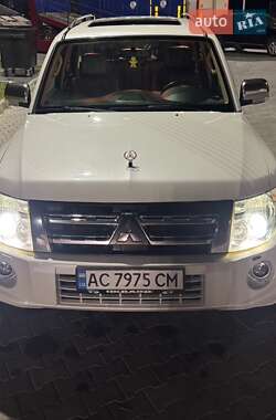 Позашляховик / Кросовер Mitsubishi Pajero 2013 в Луцьку
