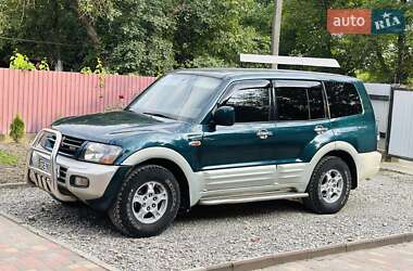 Позашляховик / Кросовер Mitsubishi Pajero 2001 в Чернівцях