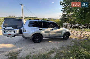 Позашляховик / Кросовер Mitsubishi Pajero 2007 в Києві