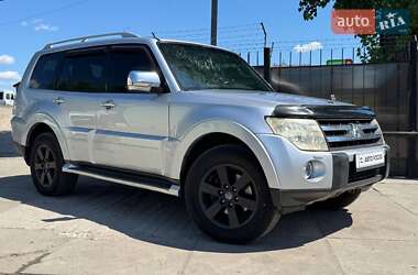 Внедорожник / Кроссовер Mitsubishi Pajero 2007 в Киеве