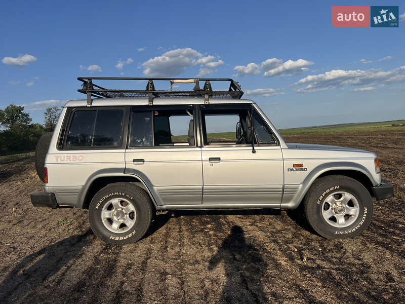 Внедорожник / Кроссовер Mitsubishi Pajero 1988 в Днепре фото 6 Внедорожник / Кроссовер Mitsubishi Pajero 1988 в Днепре
