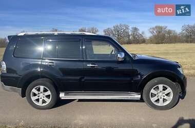 Внедорожник / Кроссовер Mitsubishi Pajero 2007 в 