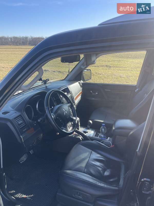 Внедорожник / Кроссовер Mitsubishi Pajero 2007 в Одессе