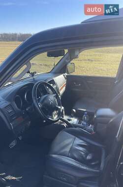 Внедорожник / Кроссовер Mitsubishi Pajero 2007 в 