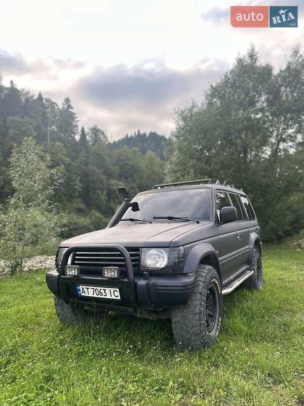 Mitsubishi Pajero 1993
