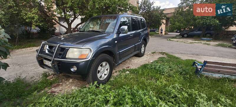 Внедорожник / Кроссовер Mitsubishi Pajero 2006 в Харькове